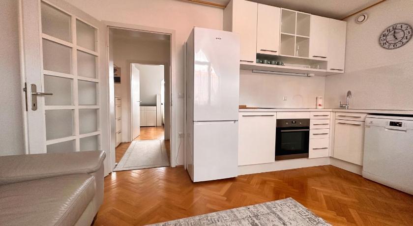 Charming City Loft Apartment リュブリャナ エクステリア 写真